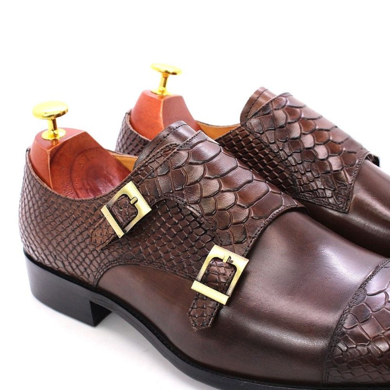 Pánské Společenské Boty Lesklé Kožené Se Špičatou Špičkou Monk Straps - Káva