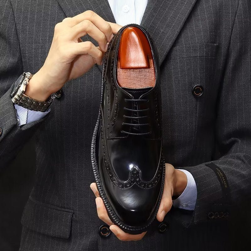 Pánské Společenské Boty Reliéfní Elegance Brogue - Černá