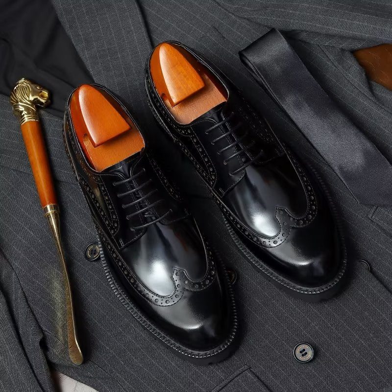 Pánské Společenské Boty Reliéfní Elegance Brogue - Černá